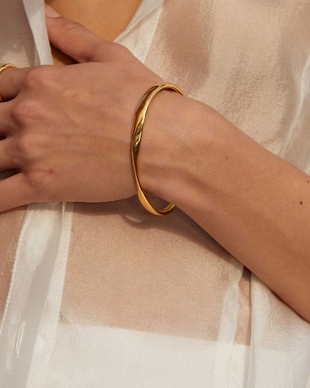 Kirstin Ash Fold Bangle 18ct Gold Plated