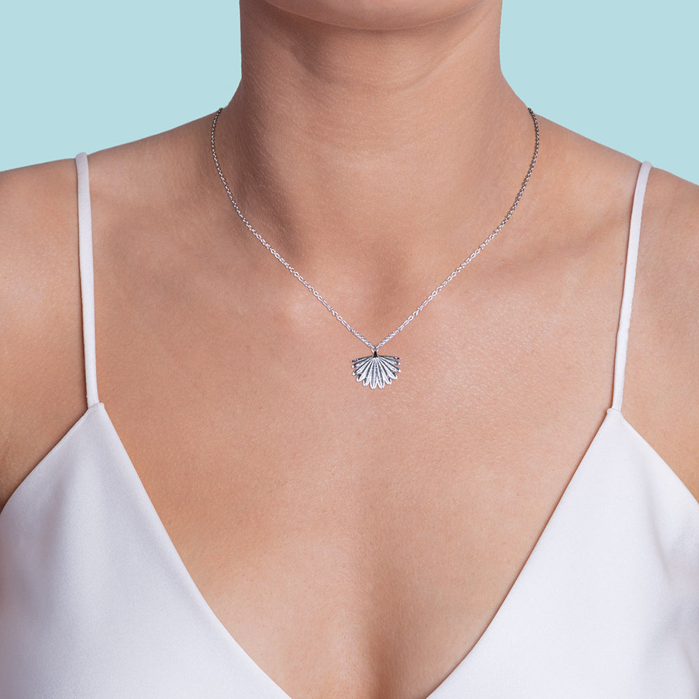 Boh Runga Silver Fantail Midi Pendant
