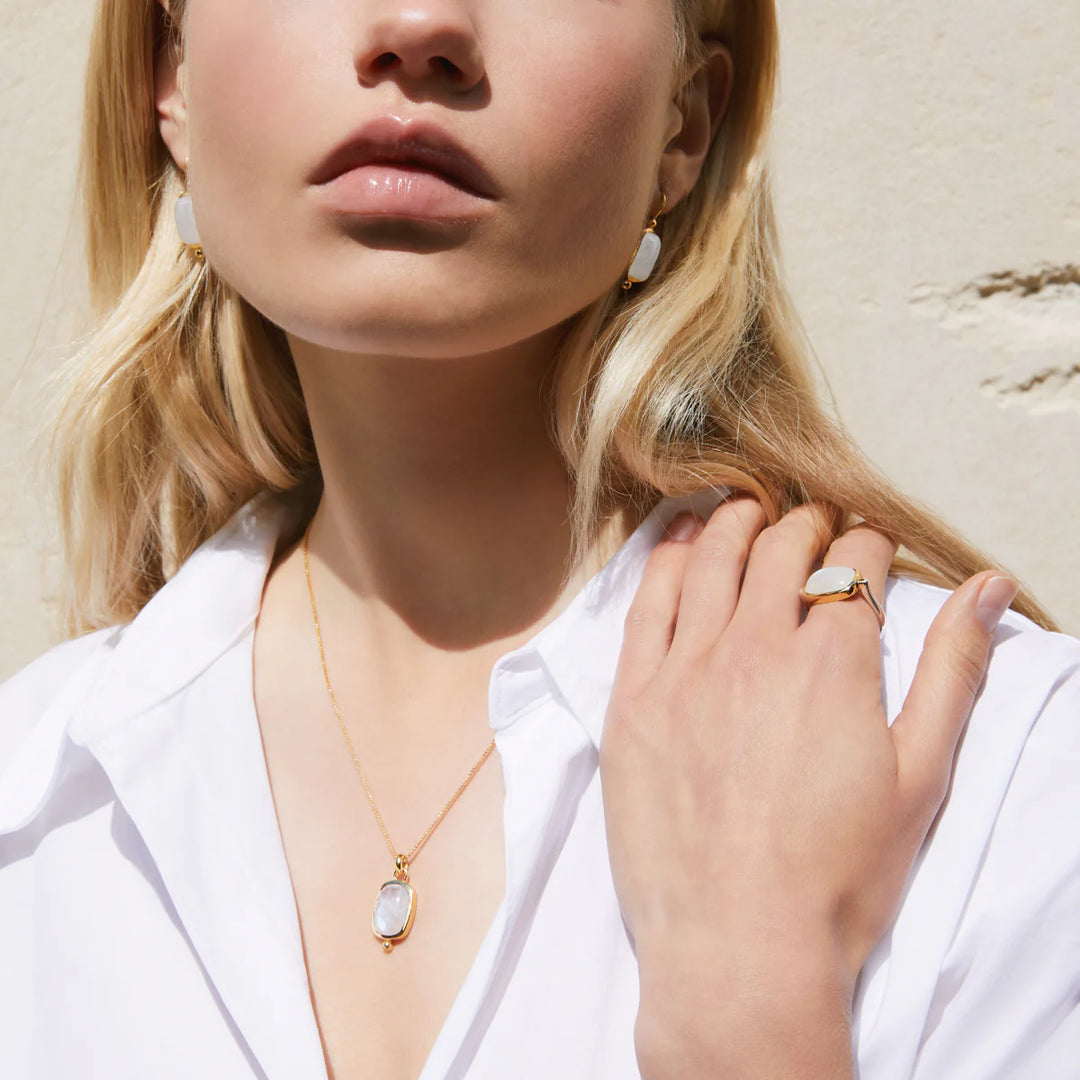Najo Fleur Rainbow Moonstone Necklace