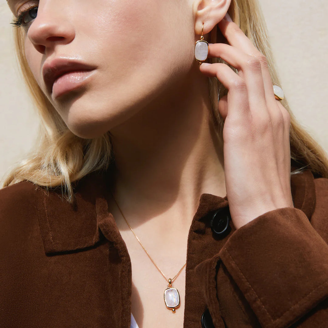 Najo Fleur Rainbow Moonstone Necklace