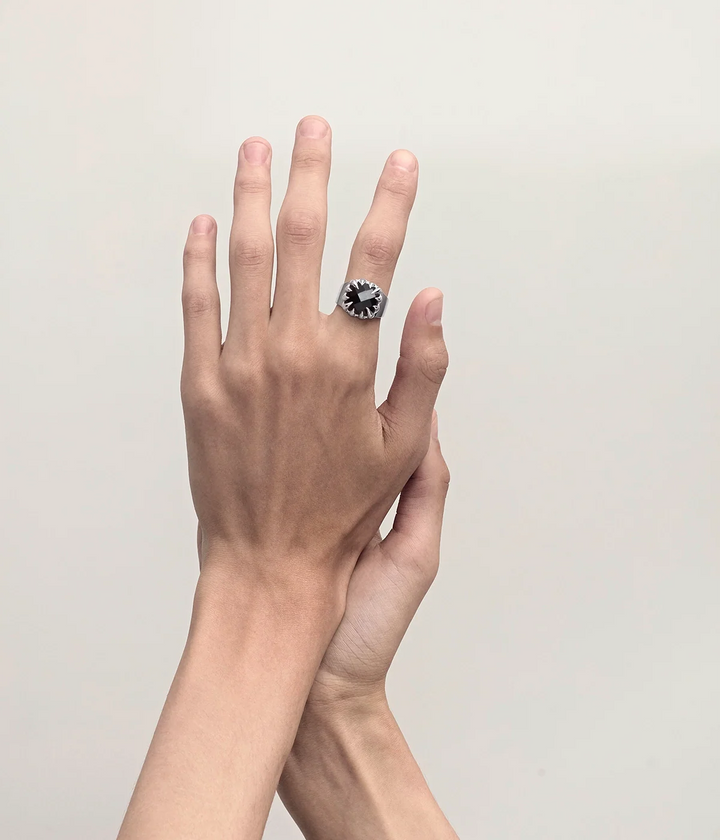 Stolen Silver Claw Ring - Onyx