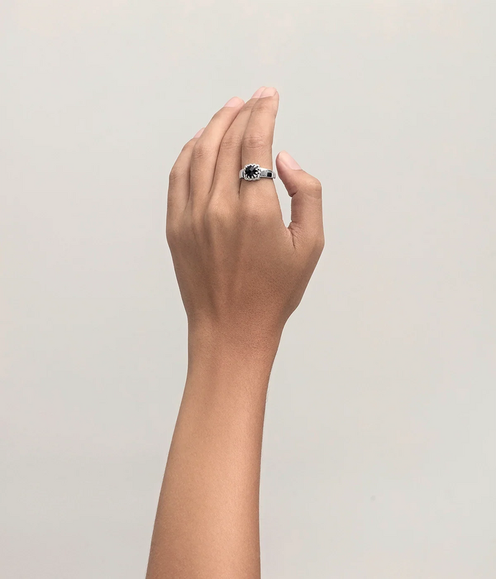 Stolen Silver Baby Claw Ring - Onyx
