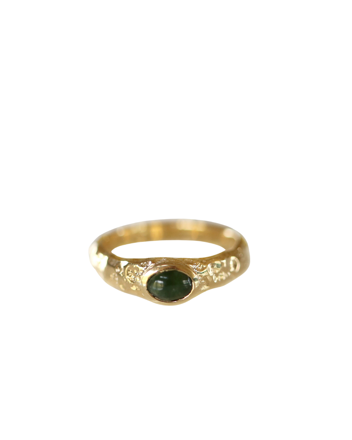 Made of Gold 18k Gold Mt Te Kinga Pounamu Ring N