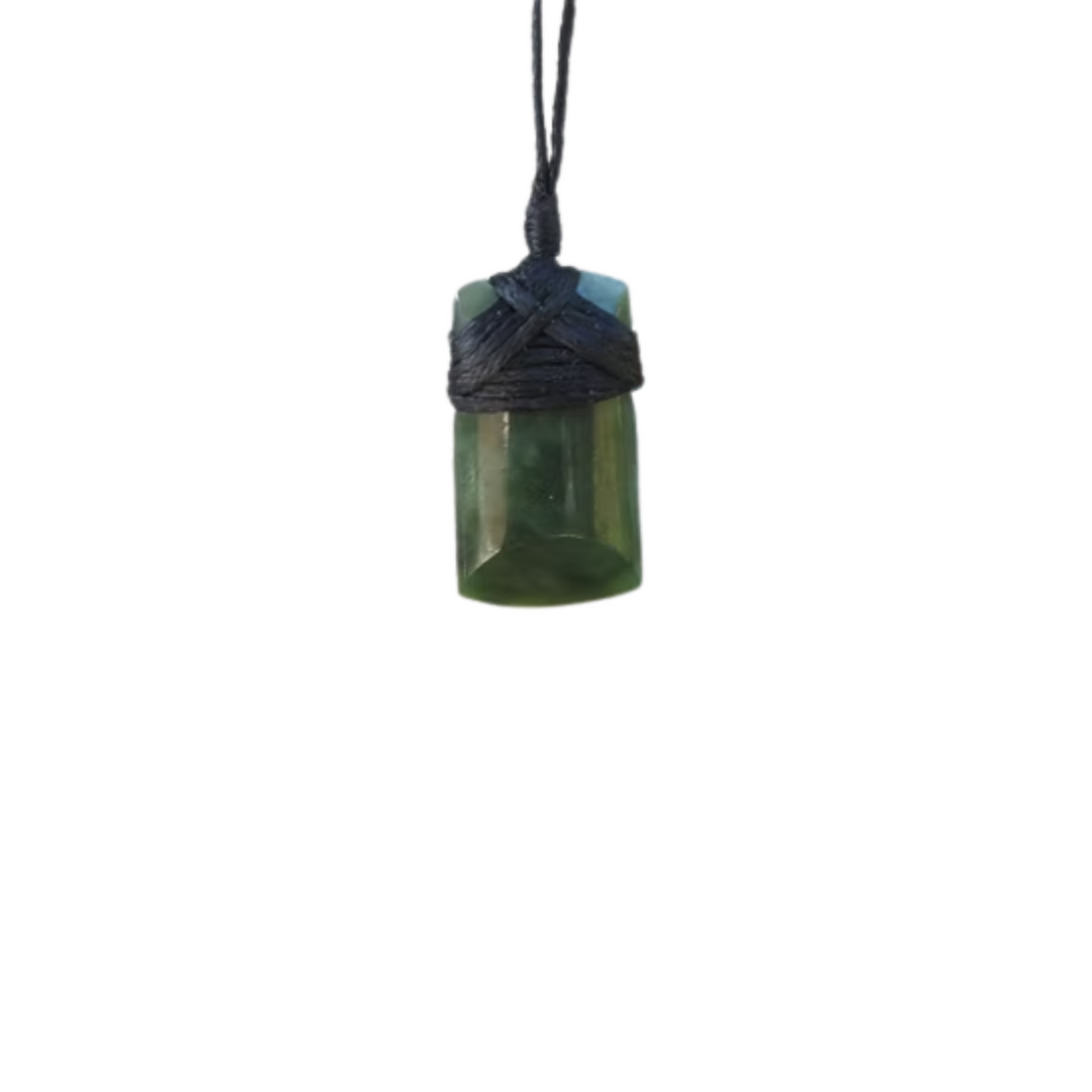 NZ Greenstone Toki Pendant 25mm